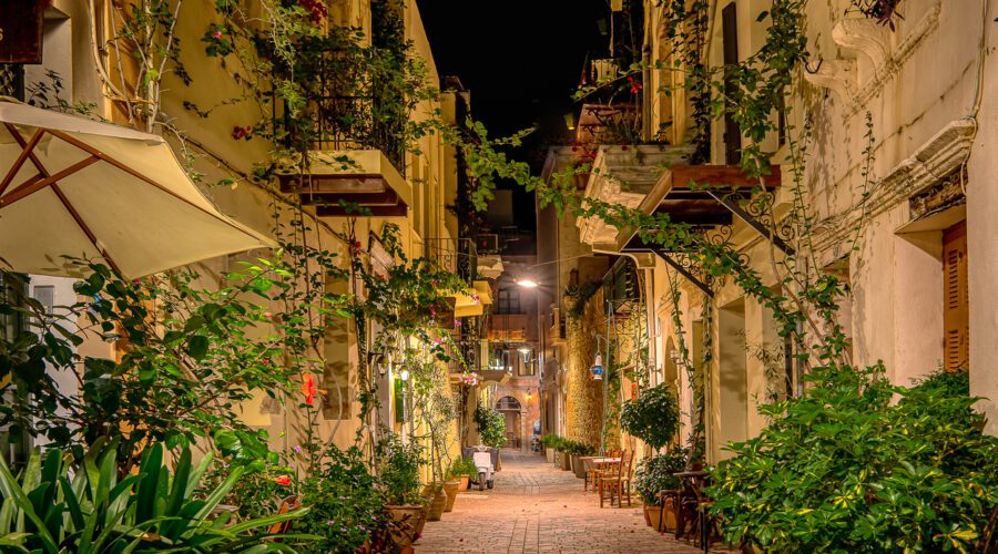 About Honeymooning in Crete