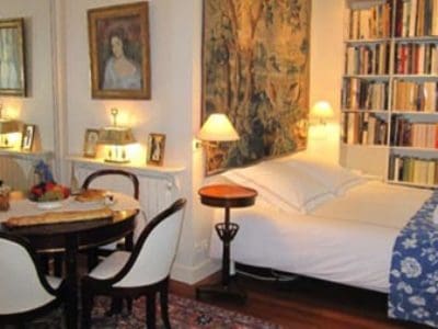 PIED A TERRE IN PARIS NEAR THE LOUVRE