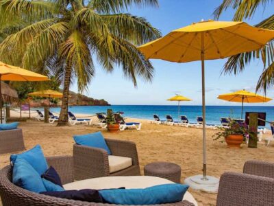 lounge by the beach ini Grenada