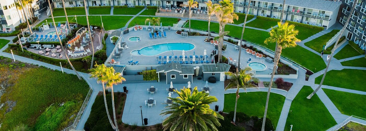 SeaCrest OceanFront Hotel