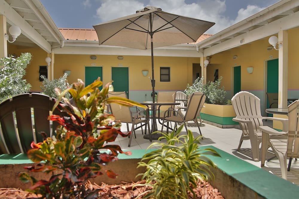 Carls Unique Inn